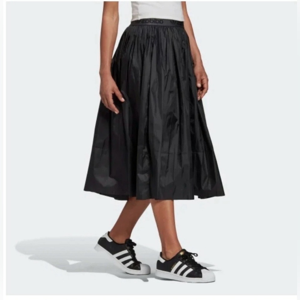 Adidas large Skirt Black Pleated
Midi GP5941 Stretch Waist KPOP
Streetwear